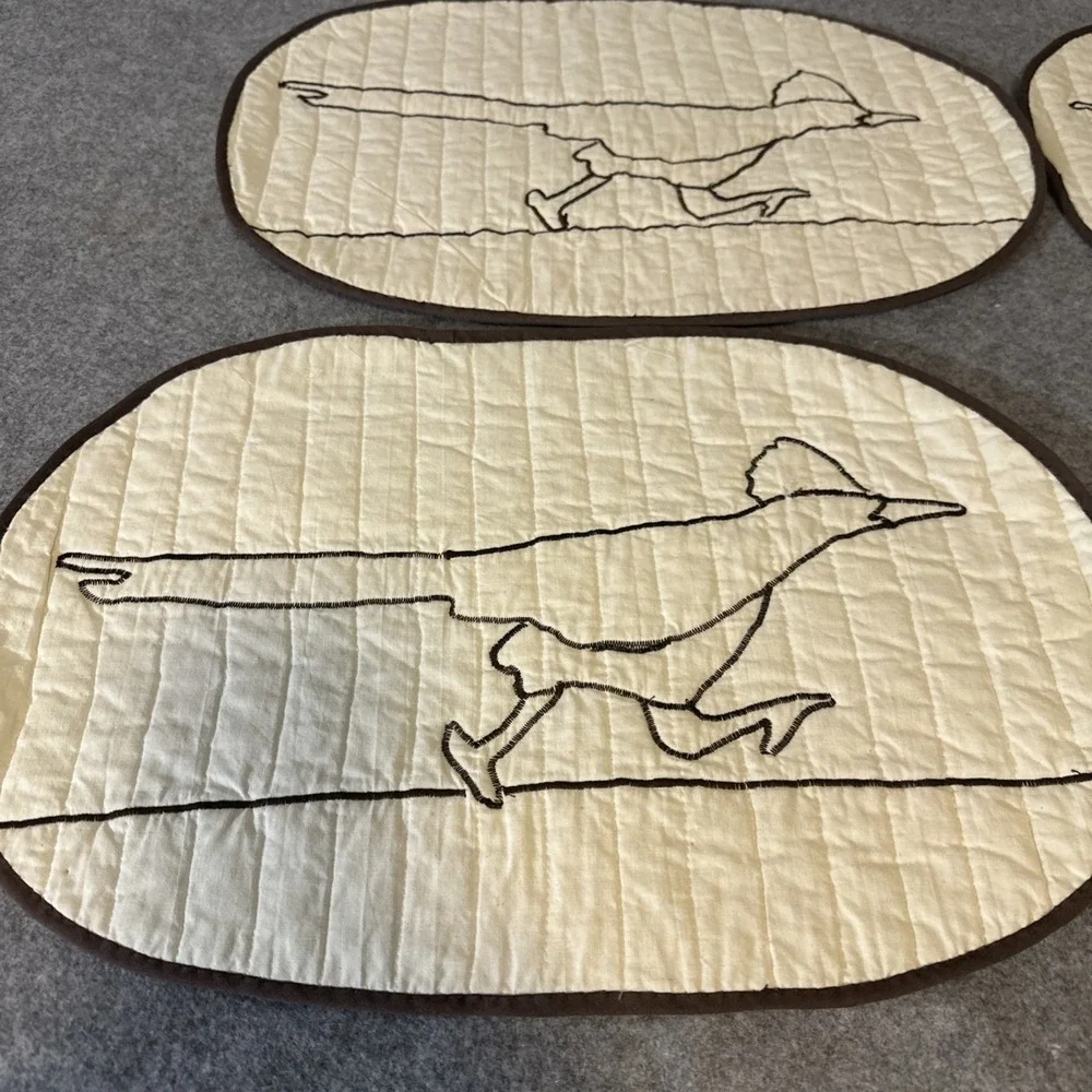 4 Handmade Quilted Oval Roadrunner Fabric Placemats  Grandma‎  Country Farmhouse